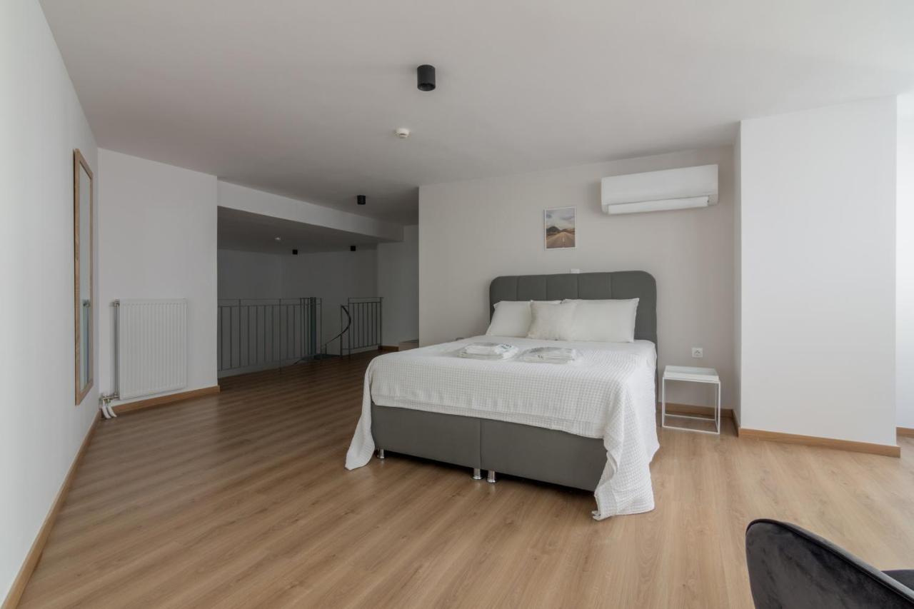 Leochares Lifestyle Apartments - Self Check-In Atene Esterno foto