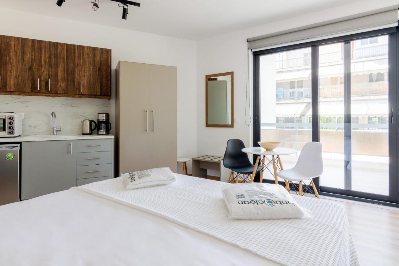 Leochares Lifestyle Apartments - Self Check-In Atene Esterno foto